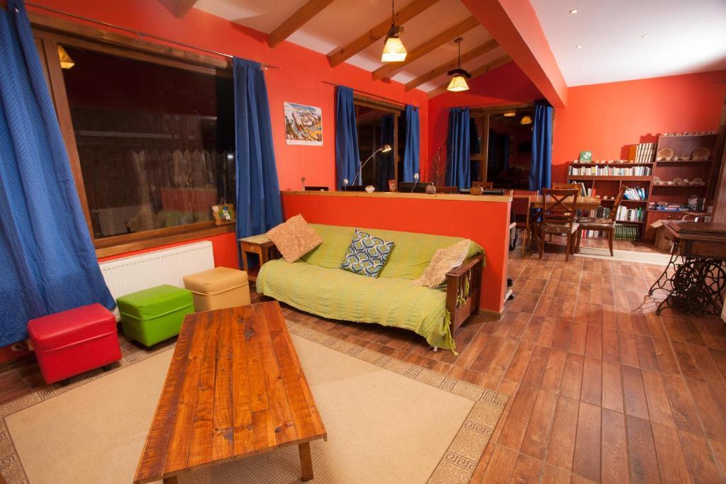 The Singing Lamb Bed and Breakfast Puerto Natales Exteriör bild